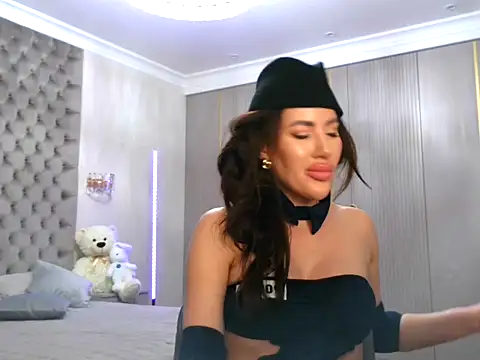 Snapshot of TianaPosh chatting on February 27, 2025, 7:26 pm TianaPosh online show from February 27, 2025, 7:26 pm