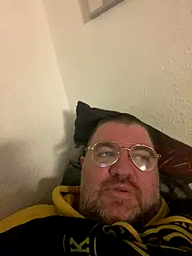 Snapshot of thetobmaster200 chatting on December 2, 2024, 5:59 pm thetobmaster200 online show from December 2, 2024, 5:59 pm