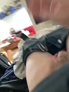 Snapshot of thetobmaster200 chatting on April 16, 2026, 2:40 pm thetobmaster200 online show from April 16, 2026, 2:40 pm