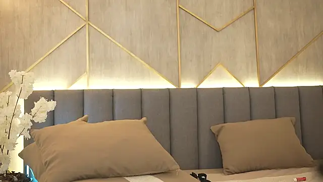 miia blake online show from March 19, 2025, 2:05 am