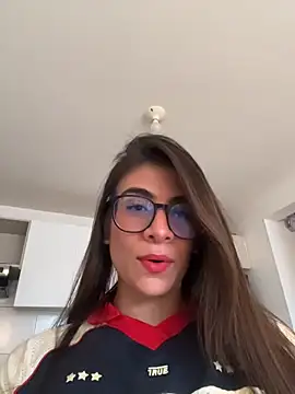 Snapshot of MariaIsabella8 chatting on June 1, 2026, 9:05 pm MariaIsabella8 online show from June 1, 2026, 9:05 pm