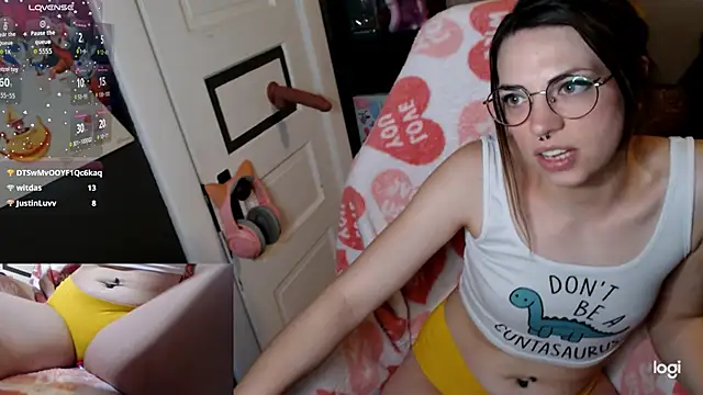 Snapshot of KSwonderland6 chatting on February 26, 2026, 4:28 pm KSwonderland6 online show from February 26, 2026, 4:28 pm