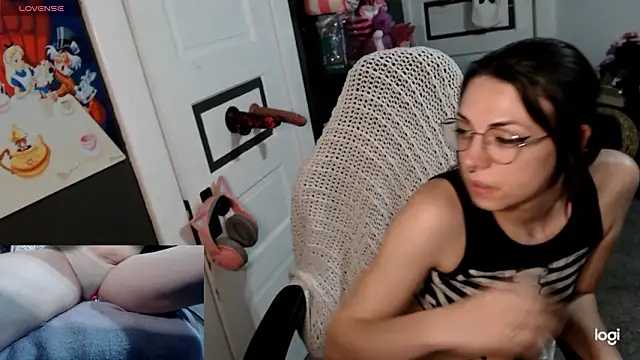 KSwonderland6 online show from March 26, 2026, 5:07 pm