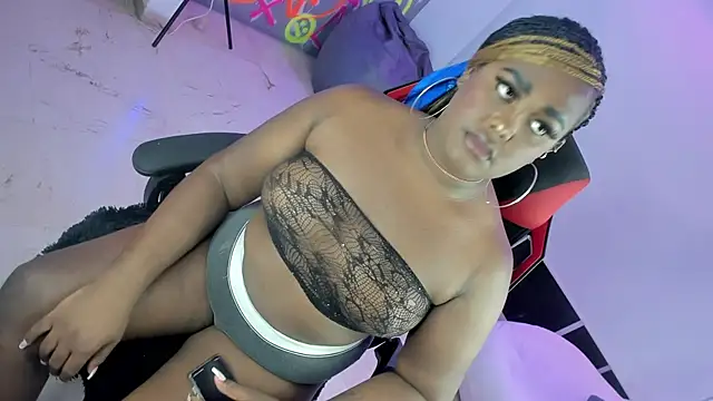 Snapshot of GEANNAROSE chatting on March 12, 2025, 9:55 am GEANNAROSE online show from March 12, 2025, 9:55 am