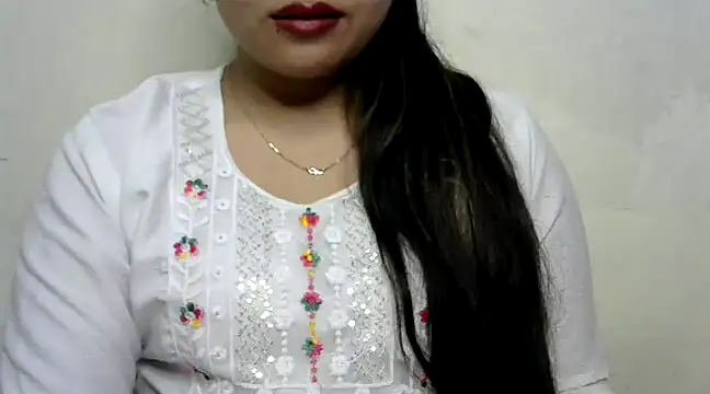 Snapshot of Come-on-over chatting on February 4, 2025, 5:34 pm Come-on-over online show from February 4, 2025, 5:34 pm