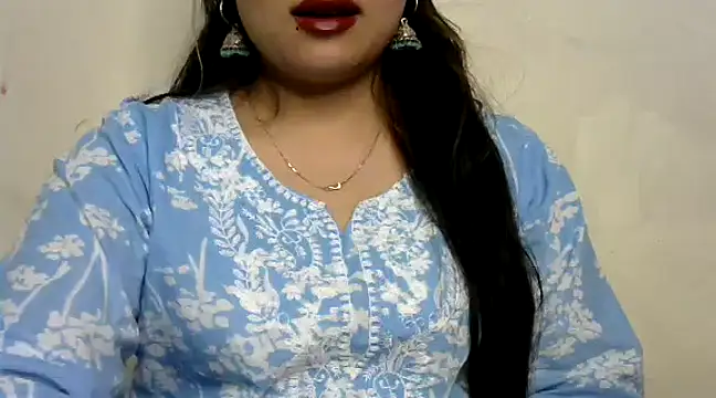 Snapshot of Come-on-over chatting on February 11, 2025, 5:50 pm Come-on-over online show from February 11, 2025, 5:50 pm