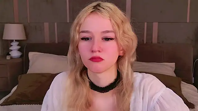 NaomiLoys online show from March 8, 2025, 2:55 am