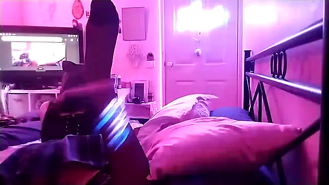 ingrid1982 online show from February 3, 2025, 5:56 pm