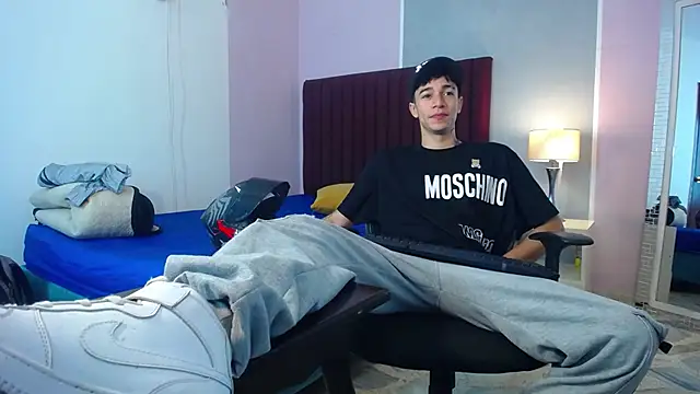 Snapshot of Zacktk7 chatting on January 4, 2025, 4:00 pm Zacktk7 online show from January 4, 2025, 4:00 pm