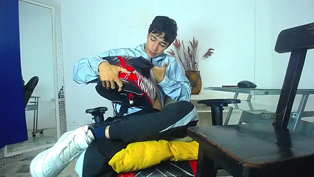 Snapshot of Zacktk7 chatting on January 25, 2025, 1:52 pm Zacktk7 online show from January 25, 2025, 1:52 pm