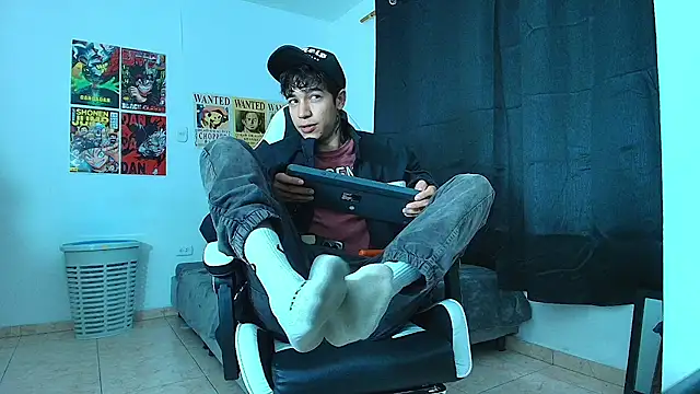 Snapshot of Zacktk7 chatting on February 13, 2025, 8:03 pm Zacktk7 online show from February 13, 2025, 8:03 pm