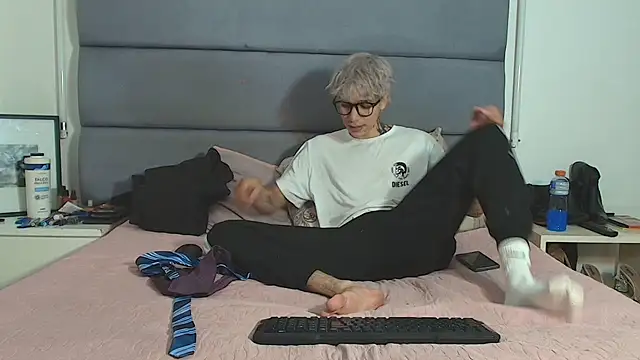 Snapshot of Zacktk7 chatting on March 3, 2025, 9:37 pm Zacktk7 online show from March 3, 2025, 9:37 pm