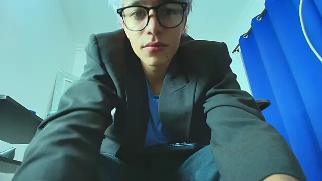 Snapshot of Zacktk7 chatting on March 6, 2025, 6:30 am Zacktk7 online show from March 6, 2025, 6:30 am