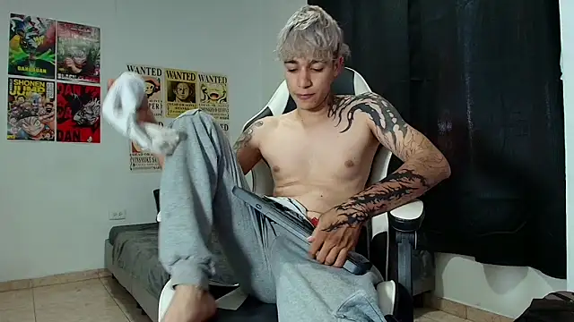 Snapshot of Zacktk7 chatting on March 17, 2025, 9:34 pm Zacktk7 online show from March 17, 2025, 9:34 pm