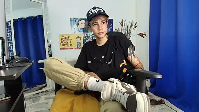 Snapshot of Zacktk7 chatting on March 19, 2025, 11:25 pm Zacktk7 online show from March 19, 2025, 11:25 pm