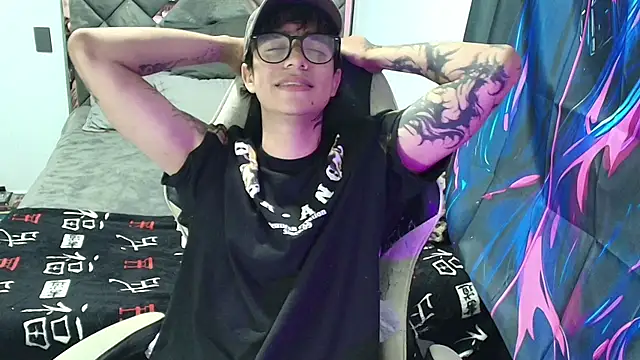 Snapshot of Zacktk7 chatting on April 13, 2026, 9:09 pm Zacktk7 online show from April 13, 2026, 9:09 pm