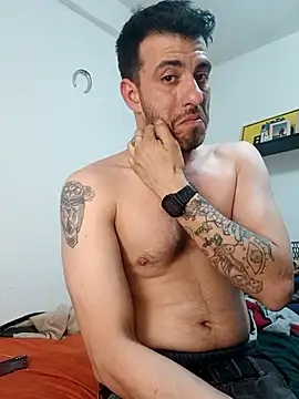 jhonyhot9292 online show from March 10, 2026, 1:32 am