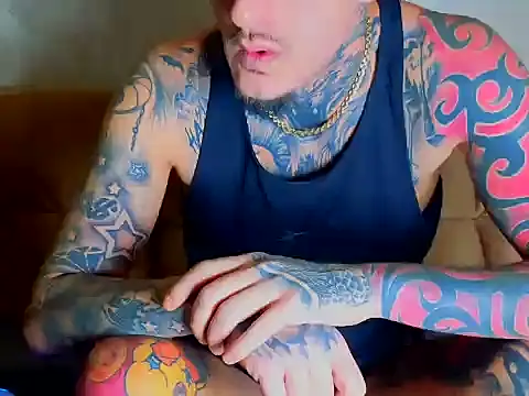 MentoXXL online show from February 5, 2026, 7:07 pm