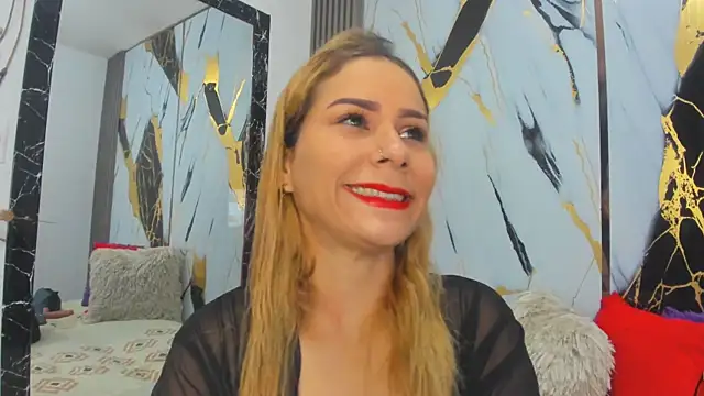 Snapshot of sophiee_evanss_ chatting on December 9, 2024, 9:28 am sophiee evanss online show from December 9, 2024, 9:28 am