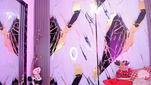 Snapshot of sophiee_evanss_ chatting on December 18, 2024, 12:40 pm sophiee evanss online show from December 18, 2024, 12:40 pm