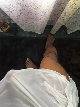 Snapshot of mikemacluffy chatting on December 10, 2024, 9:01 am mikemacluffy online show from December 10, 2024, 9:01 am