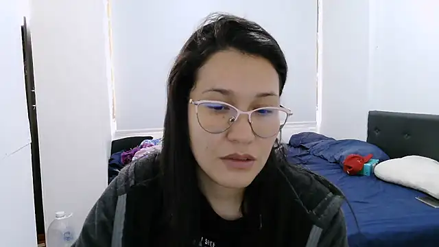 Snapshot of luxandracon23 chatting on October 1, 2025, 6:36 pm luxandracon23 online show from October 1, 2025, 6:36 pm