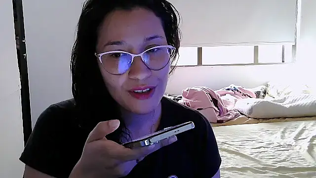 Snapshot of luxandracon23 chatting on October 11, 2025, 4:05 pm luxandracon23 online show from October 11, 2025, 4:05 pm