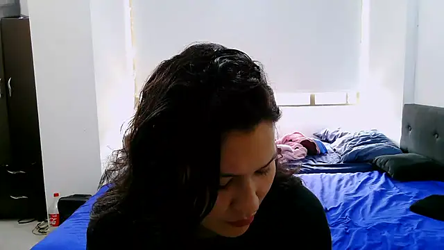 Snapshot of luxandracon23 chatting on October 18, 2025, 3:02 pm luxandracon23 online show from October 18, 2025, 3:02 pm