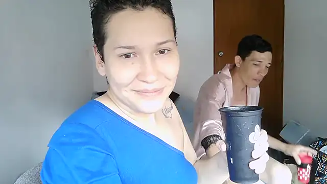 luxandracon23 online show from February 8, 2026, 5:16 pm