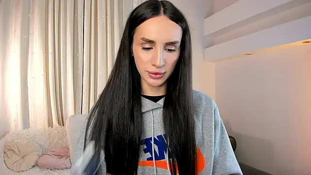 Kim Oberlin  online show from January 8, 2026, 12:51 pm