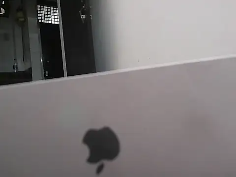 Snapshot of Lunaxx001 chatting on March 19, 2025, 10:11 am Lunaxx001 online show from March 19, 2025, 10:11 am