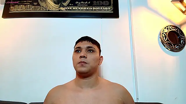 couple lovelyds online show from February 15, 2026, 8:38 pm