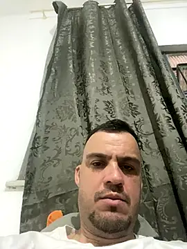 Snapshot of Vaguinhowqs chatting on November 19, 2025, 3:45 pm Vaguinhowqs online show from November 19, 2025, 3:45 pm