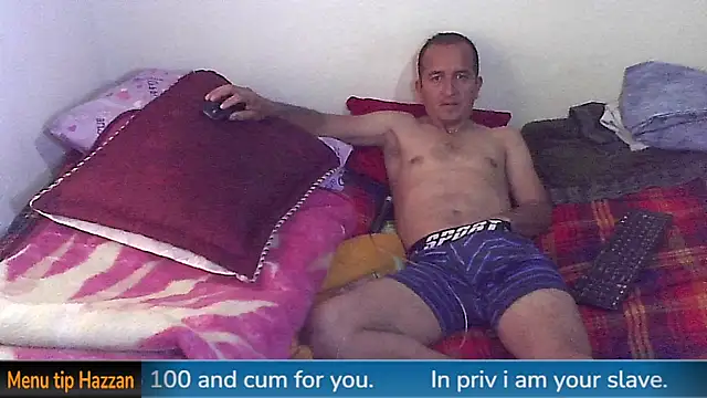 Snapshot of yazforeSolo chatting on January 12, 2025, 9:29 pm yazforeSolo online show from January 12, 2025, 9:29 pm