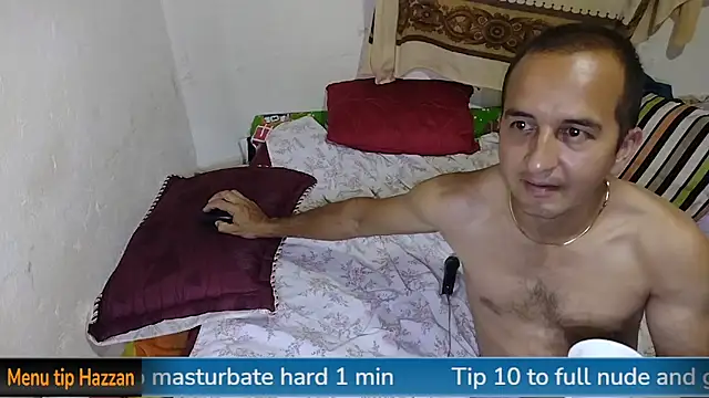 Snapshot of yazforeSolo chatting on January 17, 2025, 10:45 pm yazforeSolo online show from January 17, 2025, 10:45 pm