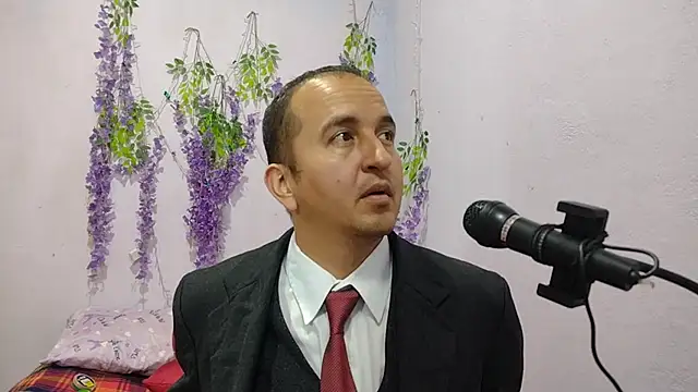 Snapshot of yazforeSolo chatting on September 19, 2025, 2:18 pm yazforeSolo online show from September 19, 2025, 2:18 pm