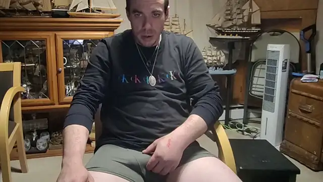 ScubaStevex online show from April 9, 2026, 9:26 am