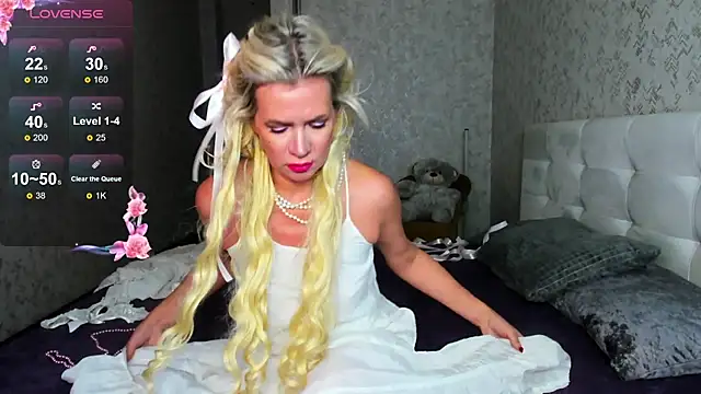 Luna  Lewis online show from January 29, 2025, 11:20 am