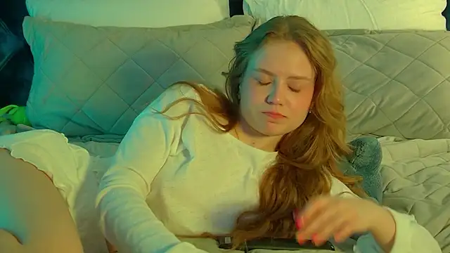 SelinSwarovski online show from March 26, 2026, 4:29 am