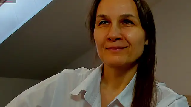 Lillian White online show from February 13, 2025, 7:13 am