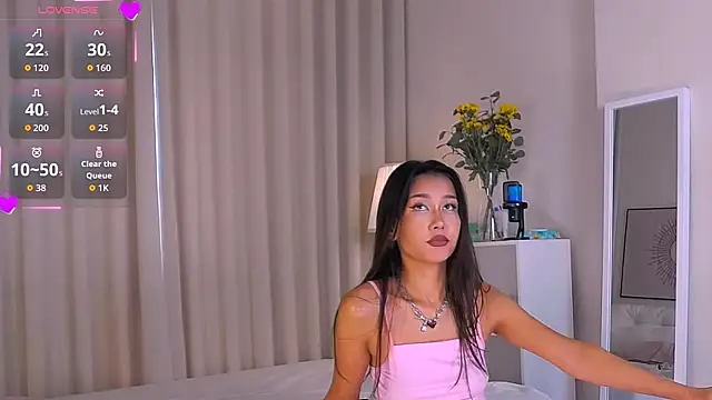 Melissa Mone online show from September 30, 2025, 1:32 am