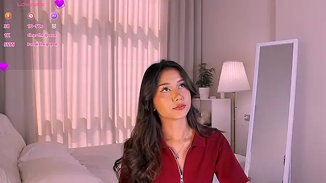 Melissa Mone online show from December 18, 2025, 4:51 am