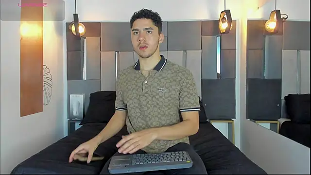 LiamNovak online show from January 8, 2026, 3:03 pm