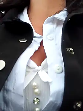 Snapshot of celeste-30_ chatting on February 9, 2025, 7:52 pm celeste-30 online show from February 9, 2025, 7:52 pm