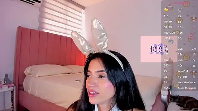 Ninamirley online show from February 4, 2025, 8:38 pm