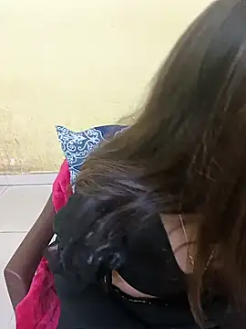 Snapshot of Simran-Kudi chatting on February 1, 2025, 4:46 am Simran-Kudi online show from February 1, 2025, 4:46 am