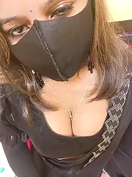 Snapshot of Simran-Kudi chatting on February 1, 2025, 7:57 am Simran-Kudi online show from February 1, 2025, 7:57 am