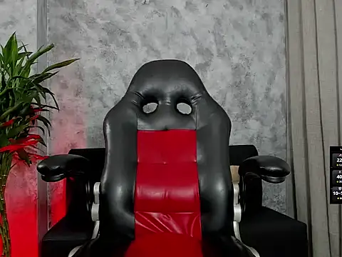 boyc022  online show from February 12, 2026, 10:21 am