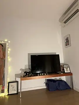  ExoticGirl online show from March 12, 2025, 5:46 am