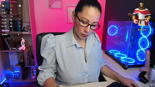 Snapshot of Sue_Wolls chatting on February 3, 2025, 6:49 pm Sue Wolls online show from February 3, 2025, 6:49 pm